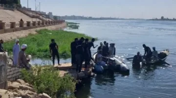 استعادة جثة الضحية الثانية في حادث سقوط سيارة معدية في دشنا شمال قنا