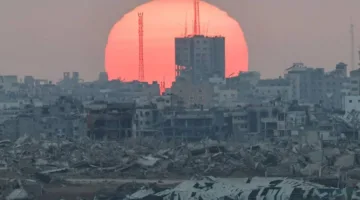 غزة تعاني من القصف.. وواشنطن تسارع لعقد “الاتفاق”
