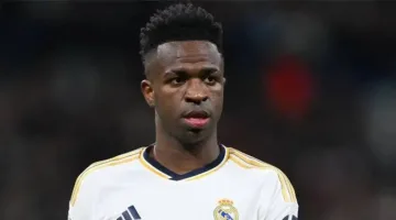 غموض يلف مستقبل فينيسيوس مع ريال مدريد بسبب مشكلة في الراتب