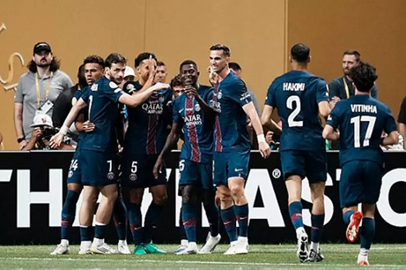 فارس عوض يتحدث عن: توقيت بث مباراة باريس سان جيرمان وبايرن ميونخ في كأس العالم للأندية فارس عوض يتحدث عن: توقيت بث مباراة باريس سان جيرمان وبايرن ميونخ في كأس العالم للأندية