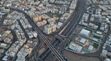 فتح تقاطع طريق المطار والدائري الثاني في المدينة المنورة لتسهيل حركة السير.