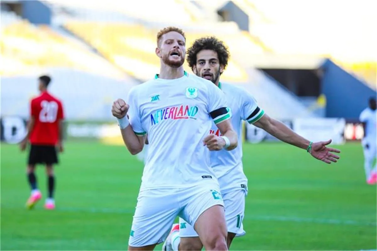 فخر الدين بن يوسف: النسخة الأفضل من فرجاني ساسي مع الزمالك.. وتعامل الأهلي مع معلول كان خاطئًا فخر الدين بن يوسف: النسخة الأفضل من فرجاني ساسي مع الزمالك.. وتعامل الأهلي مع معلول كان خاطئًا