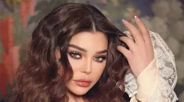 فستان قصير مزين بالورود.. هيفاء وهبي بإطلالة رائعة