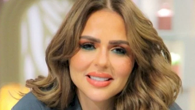 فضيحة فنية مباشرة: مها الصغير تعترف بسرقة لوحات فنية وتقول: “أسأت لنفسي” فضيحة فنية مباشرة: مها الصغير تعترف بسرقة لوحات فنية وتقول: “أسأت لنفسي”