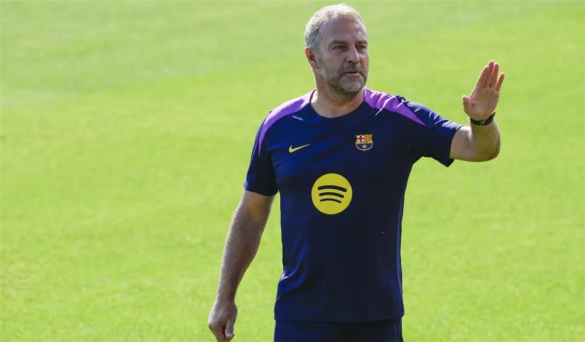 فليك يعزز مشروعه.. برشلونة يبدأ خطوات تجديد عقود ثلاثة لاعبين فليك يعزز مشروعه.. برشلونة يبدأ خطوات تجديد عقود ثلاثة لاعبين