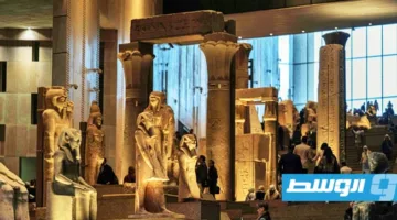 فنيون مصريون ي revitalizون مقتنيات توت عنخ آمون في المتحف المصري الكبير