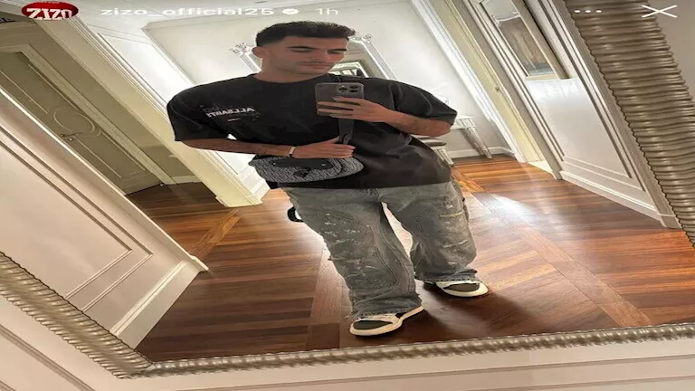 في أحد فنادق دبي.. زيزو يقضي إجازته الصيفية بمتعة (صور) في أحد فنادق دبي.. زيزو يقضي إجازته الصيفية بمتعة (صور)