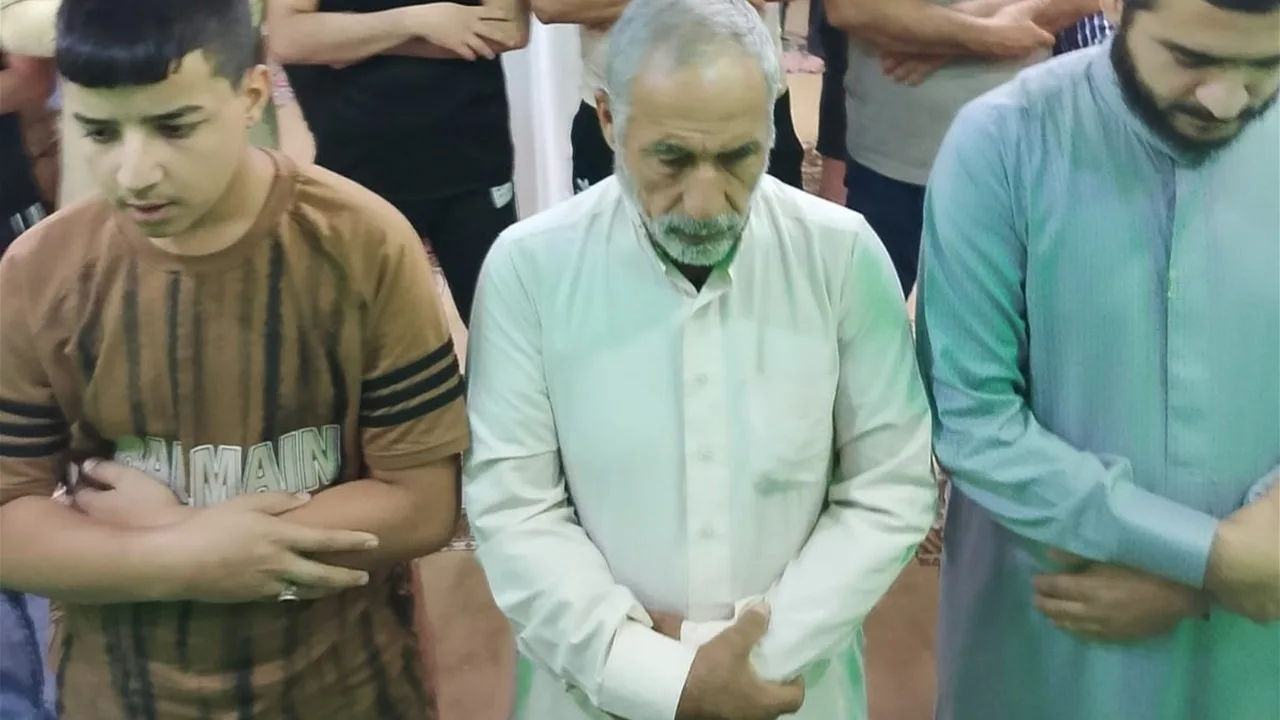 في الموصل.. تأدية صلاة الغائب على أرواح ضحايا حريق الكوت (صور) في الموصل.. تأدية صلاة الغائب على أرواح ضحايا حريق الكوت (صور)