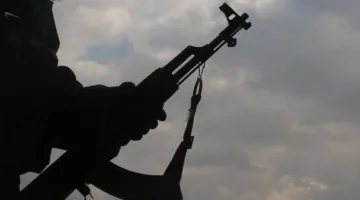 في بلدة القصر القريبة من الحدود… لم يلتزم بتعليمات الجيش اللبناني فتوفي جراء إطلاق نار