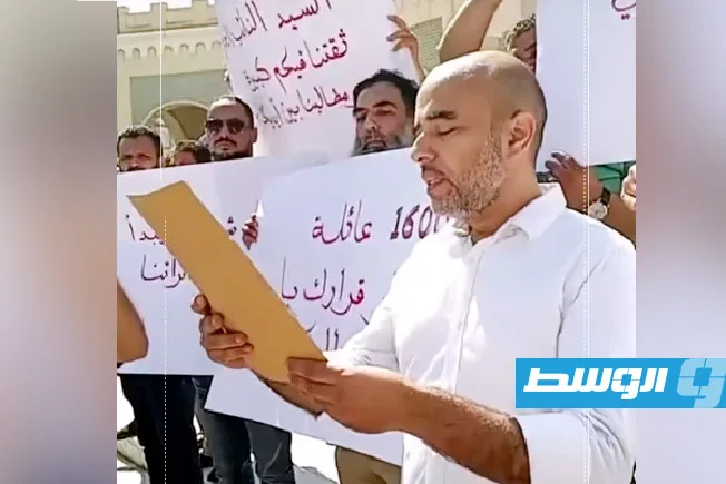 فيديو.. احتجاج موظفي «الخطوط الأفريقية» ضد مجلس الإدارة: الشركة تواجه خطر الانهيار فيديو.. احتجاج موظفي «الخطوط الأفريقية» ضد مجلس الإدارة: الشركة تواجه خطر الانهيار