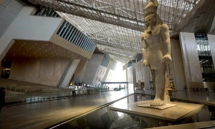 فيديو: المتحف المصري الكبير كوجهة عالمية للآثار وعلم الترميم فيديو: المتحف المصري الكبير كوجهة عالمية للآثار وعلم الترميم