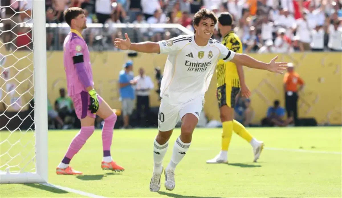 فيديو | جونزالو جارسيا يحرز الهدف الأول لريال مدريد ضد بوروسيا دورتموند