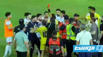 فيديو.. فوضى جماهيرية ومشادات في الملعب تفسد أجواء نهائي كأس العراق
