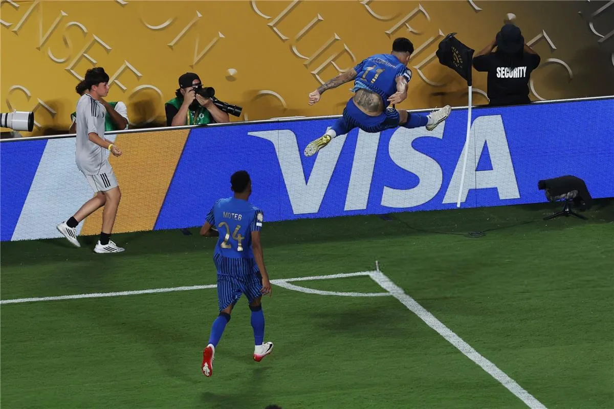 فيديو | ليوناردو يحرز هدف التعادل للهلال في مواجهة مانشستر سيتي