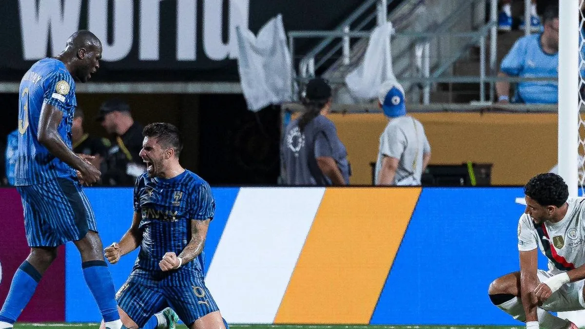 فيفا يشيد بالهلال السعودي بعد انتصاره التاريخي على مانشستر سيتي في كأس العالم للأندية فيفا يشيد بالهلال السعودي بعد انتصاره التاريخي على مانشستر سيتي في كأس العالم للأندية