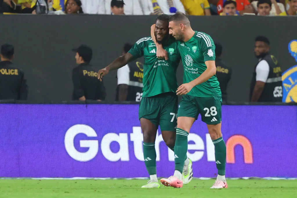 فيورنتينا يسعى لضم كيسيه رغم رغبة الأهلي في الاحتفاظ به فيورنتينا يسعى لضم كيسيه رغم رغبة الأهلي في الاحتفاظ به