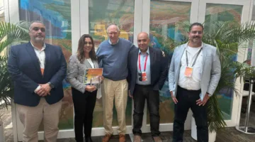 وزيرة التنمية المحلية تتسلم جائزة دولية لأطلس المدن المصرية من شركة Esri الأميركية