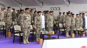 قائد شرطة أبوظبي يتابع استعراضات المجندين في الخدمة الوطنية