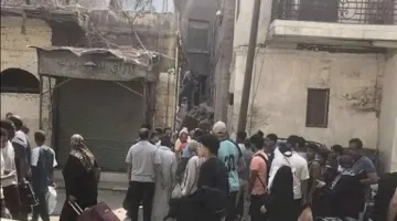 «قرار إزالة لم يُنفذ».. انهيار مفاجئ لمبنى قديم في السيدة عائشة يُكمل سلسلة المآسي المتكررة.