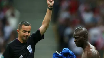 قرار الفيفا بتحذير اللاعب بسبب احتفاله بهدفه بخلع القميص