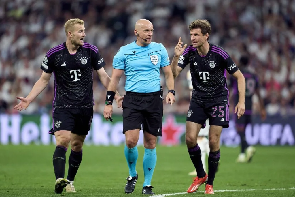 قرارات الحكم في مباراة ريال مدريد وباريس سان جيرمان بنصف نهائي كأس العالم للأندية قرارات الحكم في مباراة ريال مدريد وباريس سان جيرمان بنصف نهائي كأس العالم للأندية