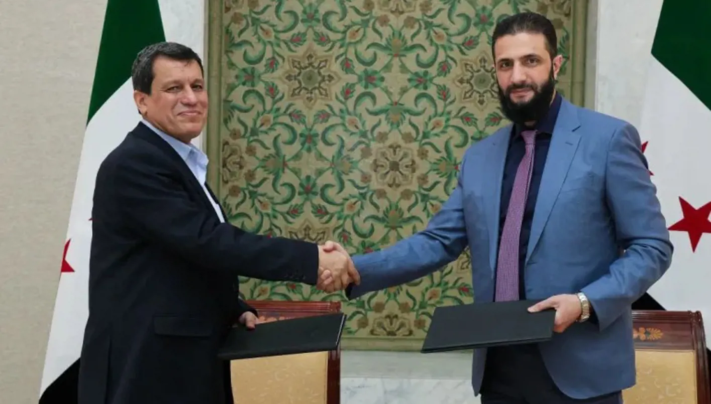قسد: شائعات الاغتيال وسبل الاندماج – برّاك يعيد إحياء اتفاق دمشق قسد: شائعات الاغتيال وسبل الاندماج – برّاك يعيد إحياء اتفاق دمشق