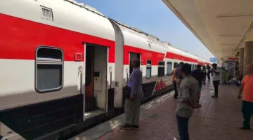 قطار ينحرف عن مساره في المنيا