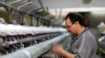 قطاع الأعمال ي完成 تطوير نصف مصانع الغزل والنسيج