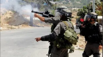 قوات الاحتلال الإسرائيلي توقف أربعة فلسطينيين في نابلس