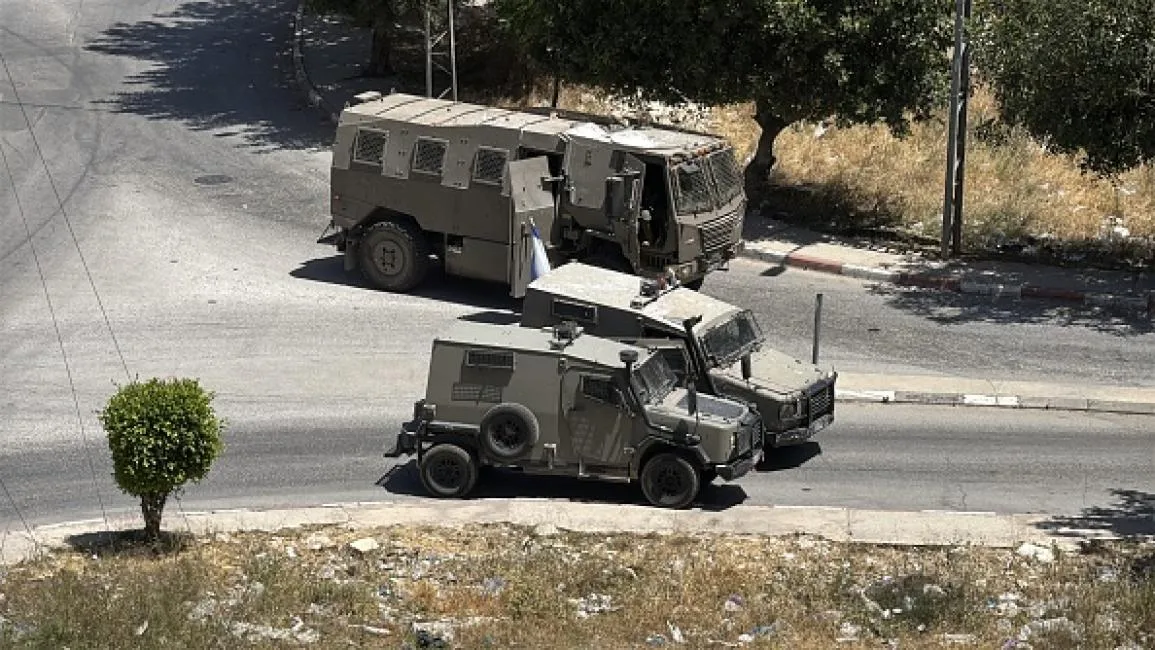 قوات الاحتلال تفيد باعتقال شخص نفذ عملية كفار يونا قوات الاحتلال تفيد باعتقال شخص نفذ عملية كفار يونا