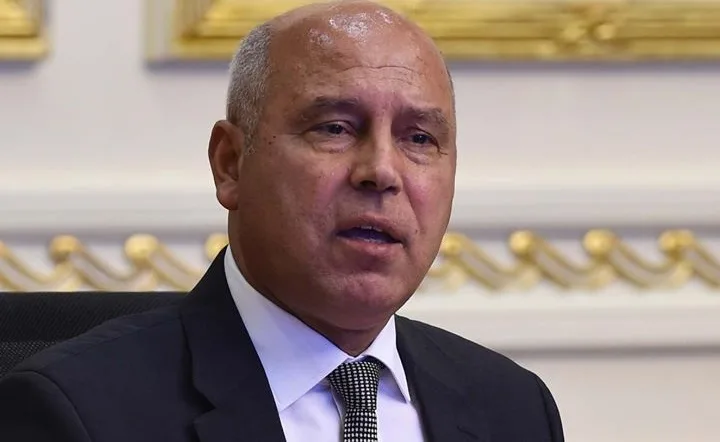 كامل الوزير: شراء بلاطات مترو الأنفاق من مصانع محلية كامل الوزير: شراء بلاطات مترو الأنفاق من مصانع محلية