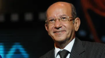 “كان يتأثر بشدة عند سماعها”.. سورة من القرآن أثرت في قلب لطفي لبيب.
