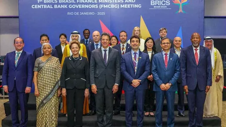 “كجوك” يحضر اجتماع وزراء المالية ومحافظي البنوك المركزية لدول البريكس “كجوك” يحضر اجتماع وزراء المالية ومحافظي البنوك المركزية لدول البريكس
