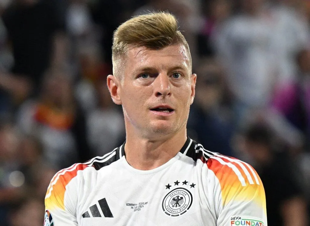 كروس: قميص فيغو جعلني أحب ريال مدريد بالصدفة كروس: قميص فيغو جعلني أحب ريال مدريد بالصدفة