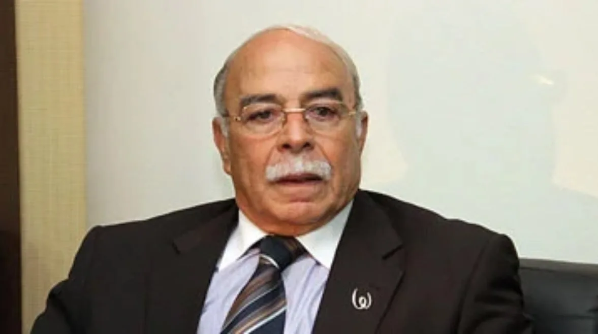 كمال درويش ينتقد الخطيب: قمتم بأخذ لاعبي أعظم نادٍ رياضي في مصر. كمال درويش ينتقد الخطيب: قمتم بأخذ لاعبي أعظم نادٍ رياضي في مصر.