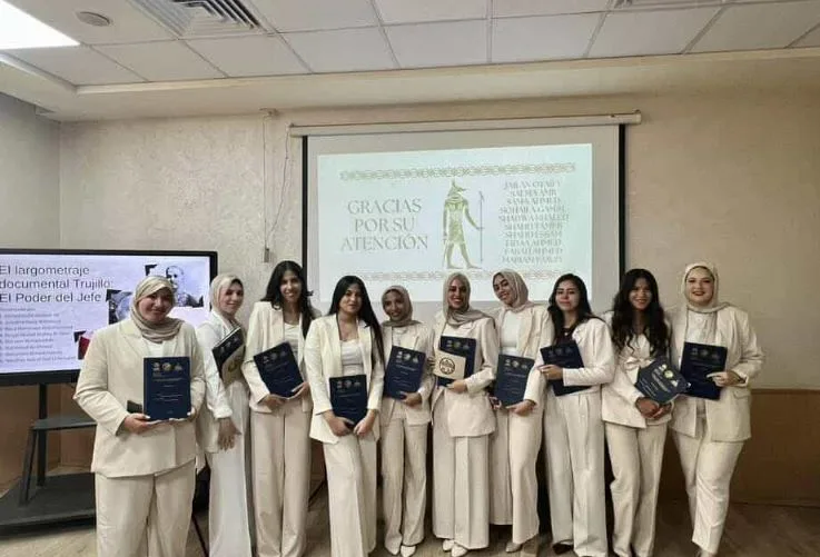 نقاشات أكاديمية لطلبة البرامج الحديثة بنظام الساعات المعتمدة في كلية الألسن بجامعة عين شمس نقاشات أكاديمية لطلبة البرامج الحديثة بنظام الساعات المعتمدة في كلية الألسن بجامعة عين شمس