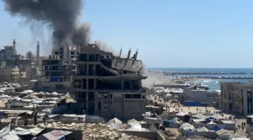 كيف أصبح مقهى على شاطئ غزة موقعاً لمقبرة جماعية لكل من فيه؟