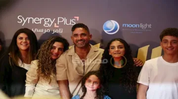 لأول مرة.. أمير كرارة برفقة عائلته في عرض الشاطر