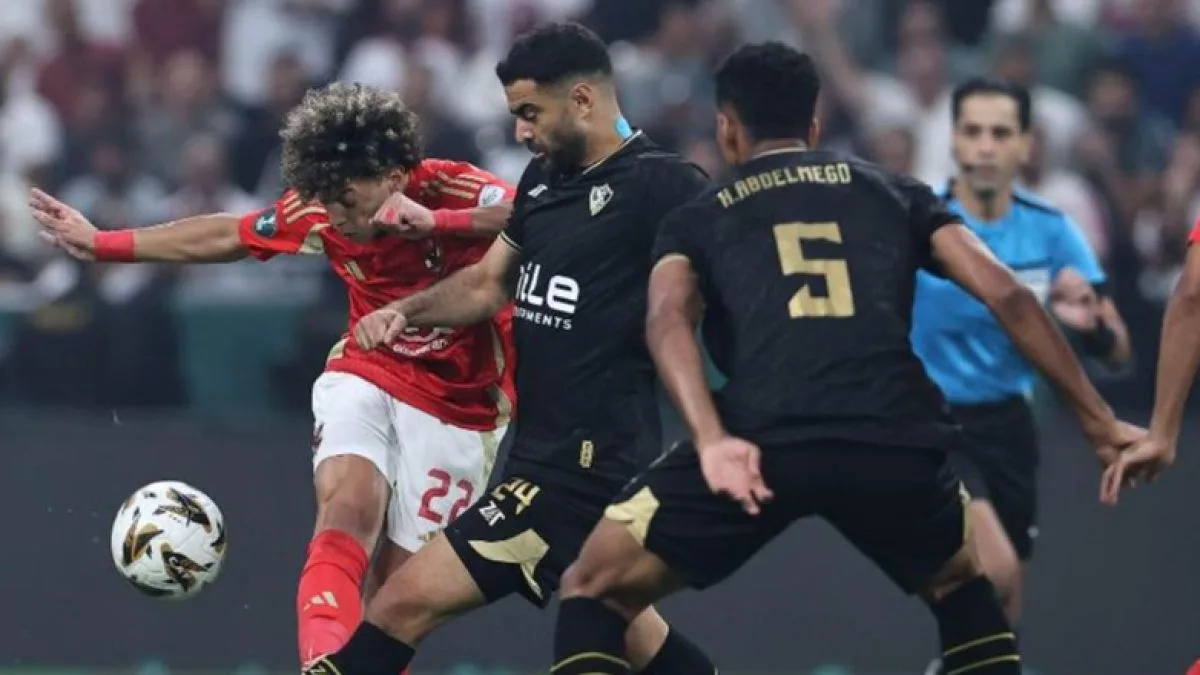 «لا يمكنني ذكر اسمه» | الغندور يشير إلى انتقال نجم الأهلي إلى الزمالك «لا يمكنني ذكر اسمه» | الغندور يشير إلى انتقال نجم الأهلي إلى الزمالك