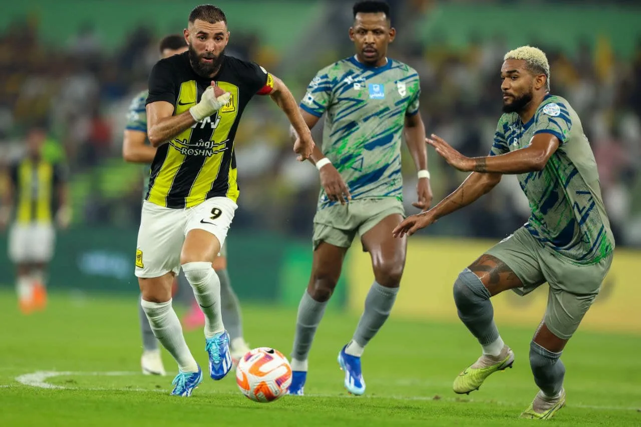 لاعب باليرمو السابق ينتقل إلى الحزم في صفقة مجانية