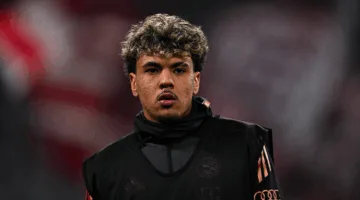 لاعب بايرن ميونخ السابق ينتقد كومباني: آدم أزنو يستحق الفرصة للاستحقاق