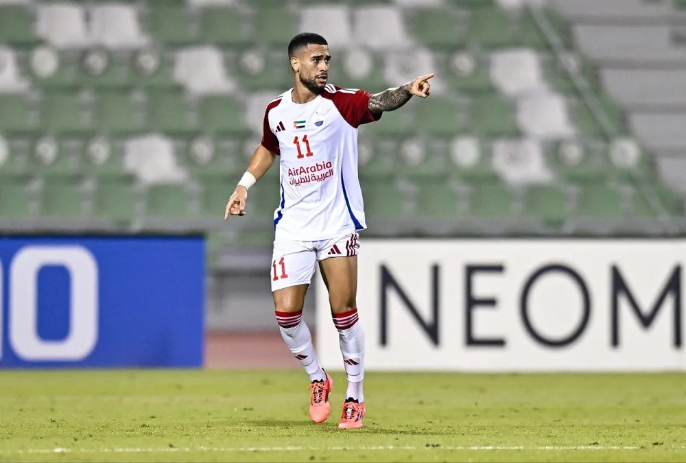 لاعب برشلونة السابق يشارك في الفحص الطبي مع نادي الشارقة الإماراتي