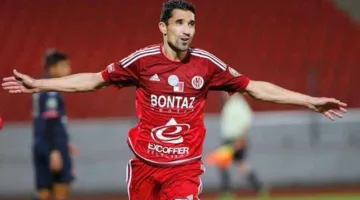 لاعب جزائري يعلن اعتزاله كرة القدم في سن الـ51