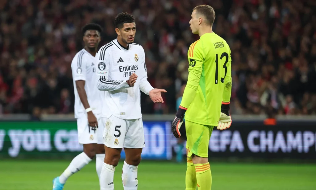لاعب ريال مدريد يدفع ألونسو لتعديل استراتيجيته في سوق الانتقالات لاعب ريال مدريد يدفع ألونسو لتعديل استراتيجيته في سوق الانتقالات