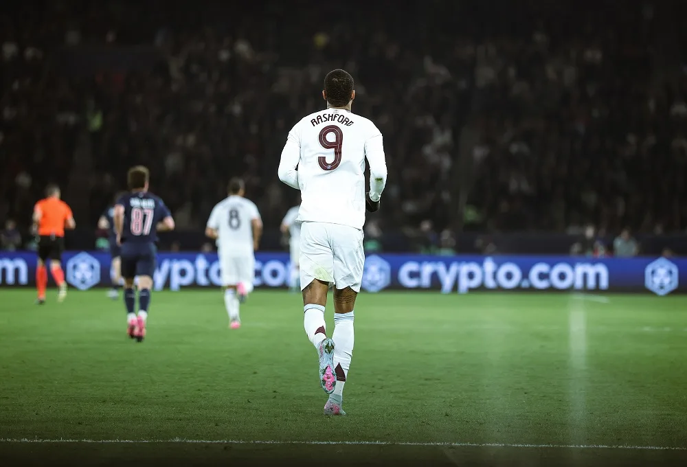 لامين يامال يستقبل راشفورد في برشلونة لامين يامال يستقبل راشفورد في برشلونة