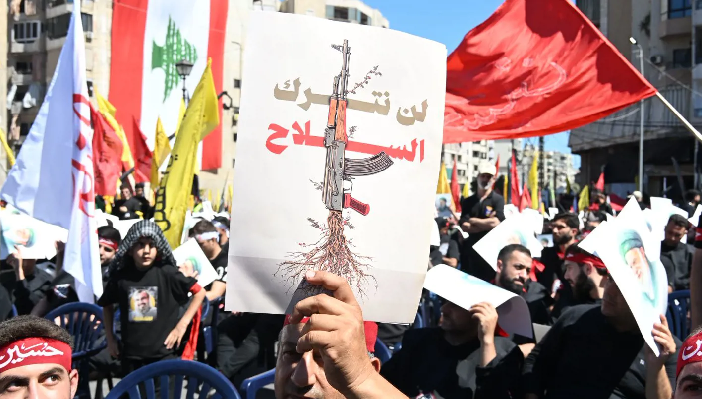 لبنان والتهديدات الوجودية: محاولات محور الممانعة وتأثيرات التحذيرات التي أطلقها توم براك