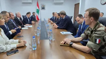 لبنان والمنطقة تحت ضغوط ماكرون وأمير الكويت: صبر فرنسي تجاه سلاح حزب الله واستعجال أميركي في الموقف