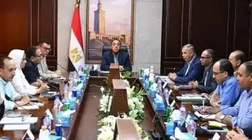 لحماية أرواح المواطنين.. «مدبولي» يُوجه بحصر الأراضي لإنشاء وحدات سكنية بديلاً للمباني الآيلة للسقوط في الإسكندرية.