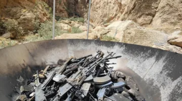 لقطات لتسليم وإحراق أسلحة حزب العمال الكردستاني في العراق