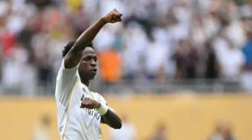 ليس الهلال.. عرض سعودي مذهل لفينيسيوس جونيور